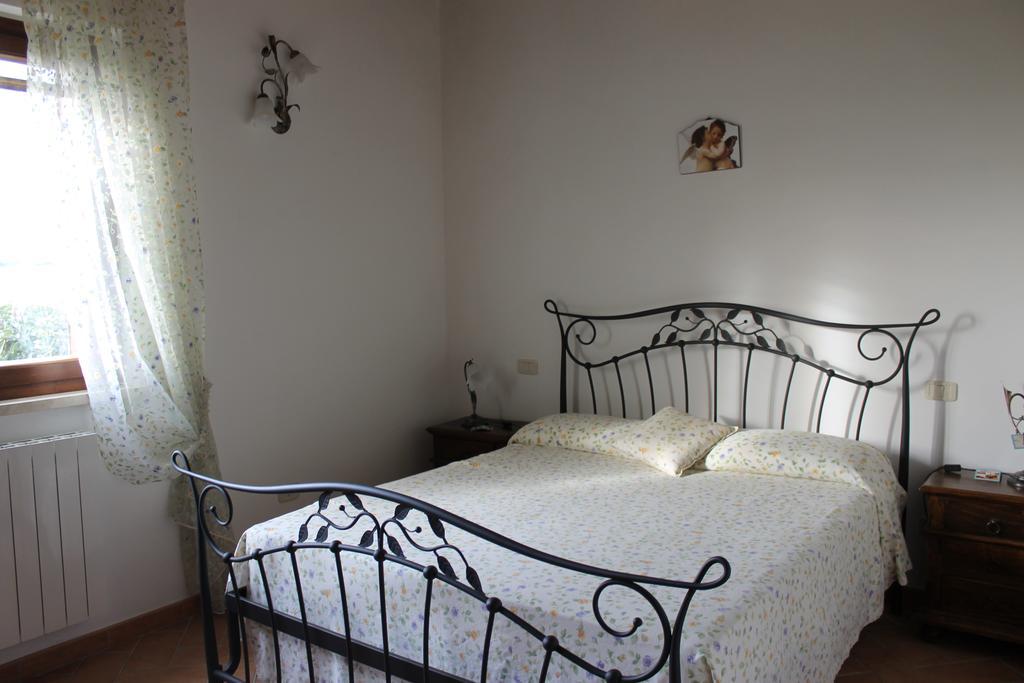 Agriturismo Colle D' Oro Pescia Romana Rum bild