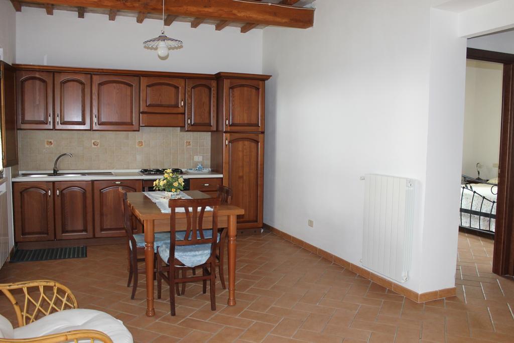 Agriturismo Colle D' Oro Pescia Romana Rum bild