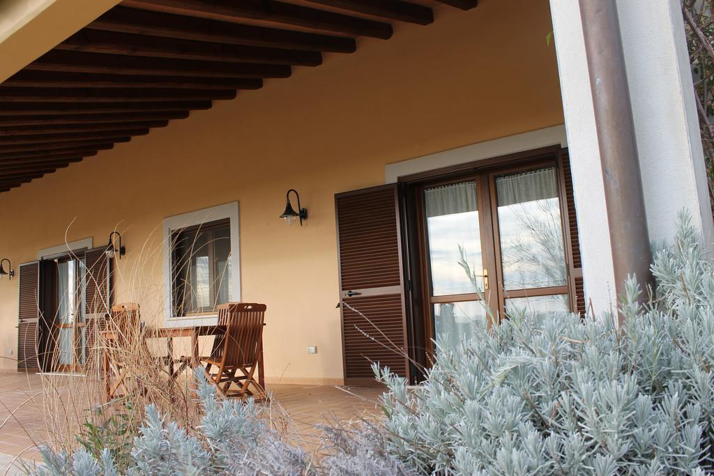 Agriturismo Colle D' Oro Pescia Romana Rum bild