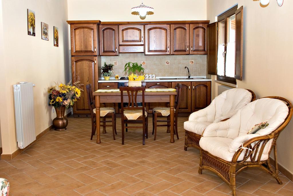 Agriturismo Colle D' Oro Pescia Romana Rum bild