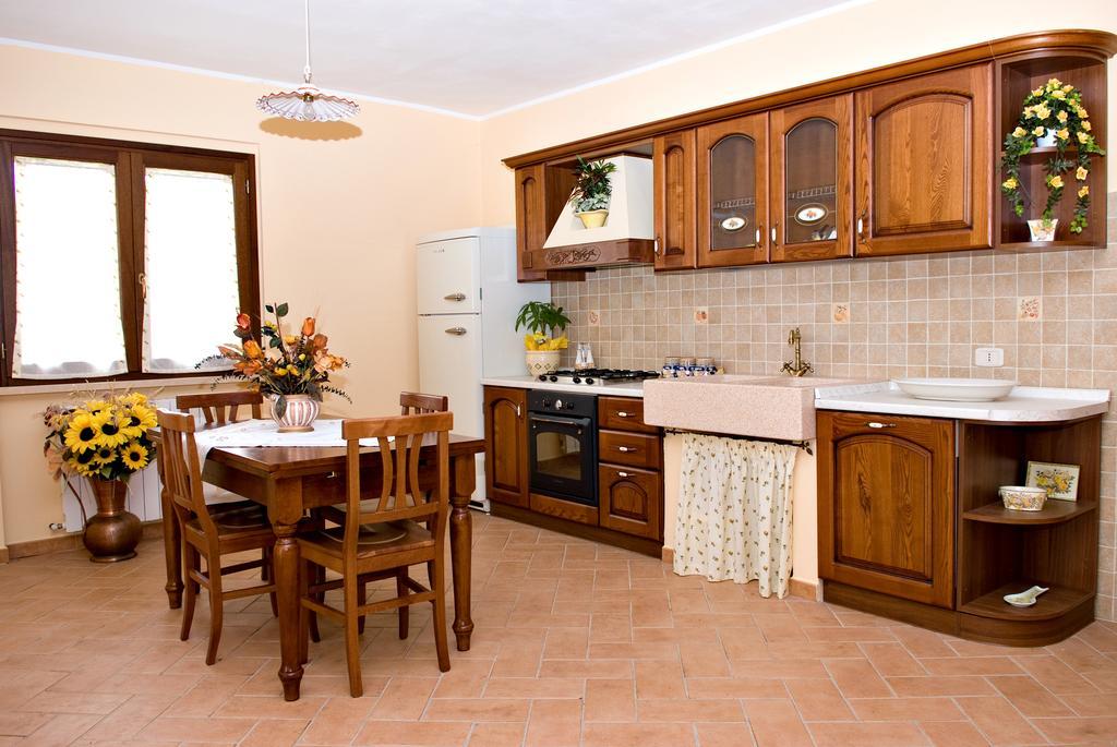 Agriturismo Colle D' Oro Pescia Romana Rum bild