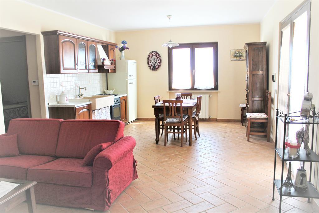 Agriturismo Colle D' Oro Pescia Romana Exteriör bild