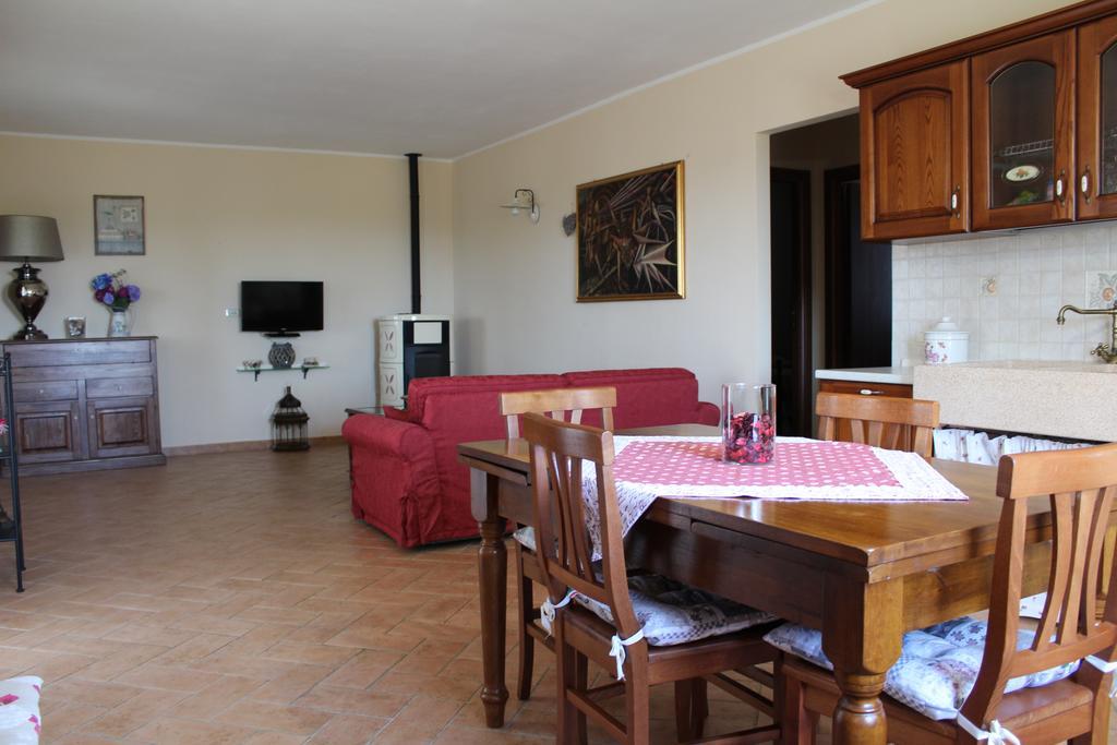 Agriturismo Colle D' Oro Pescia Romana Exteriör bild