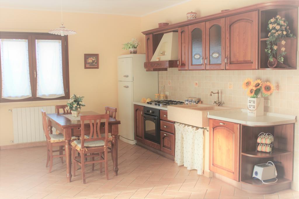 Agriturismo Colle D' Oro Pescia Romana Exteriör bild